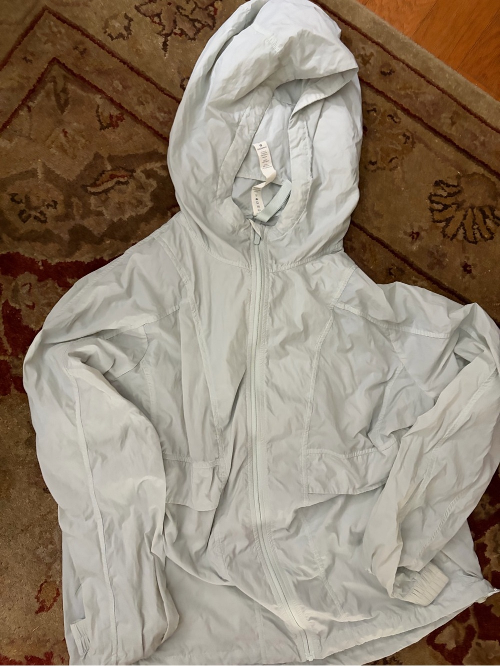 Lululemon Hood Lite Jacket Vapor Pale Green Gray Size 8 Hooded Windbreaker